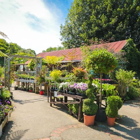 River Gardens Cottage 휫비 외부 사진
